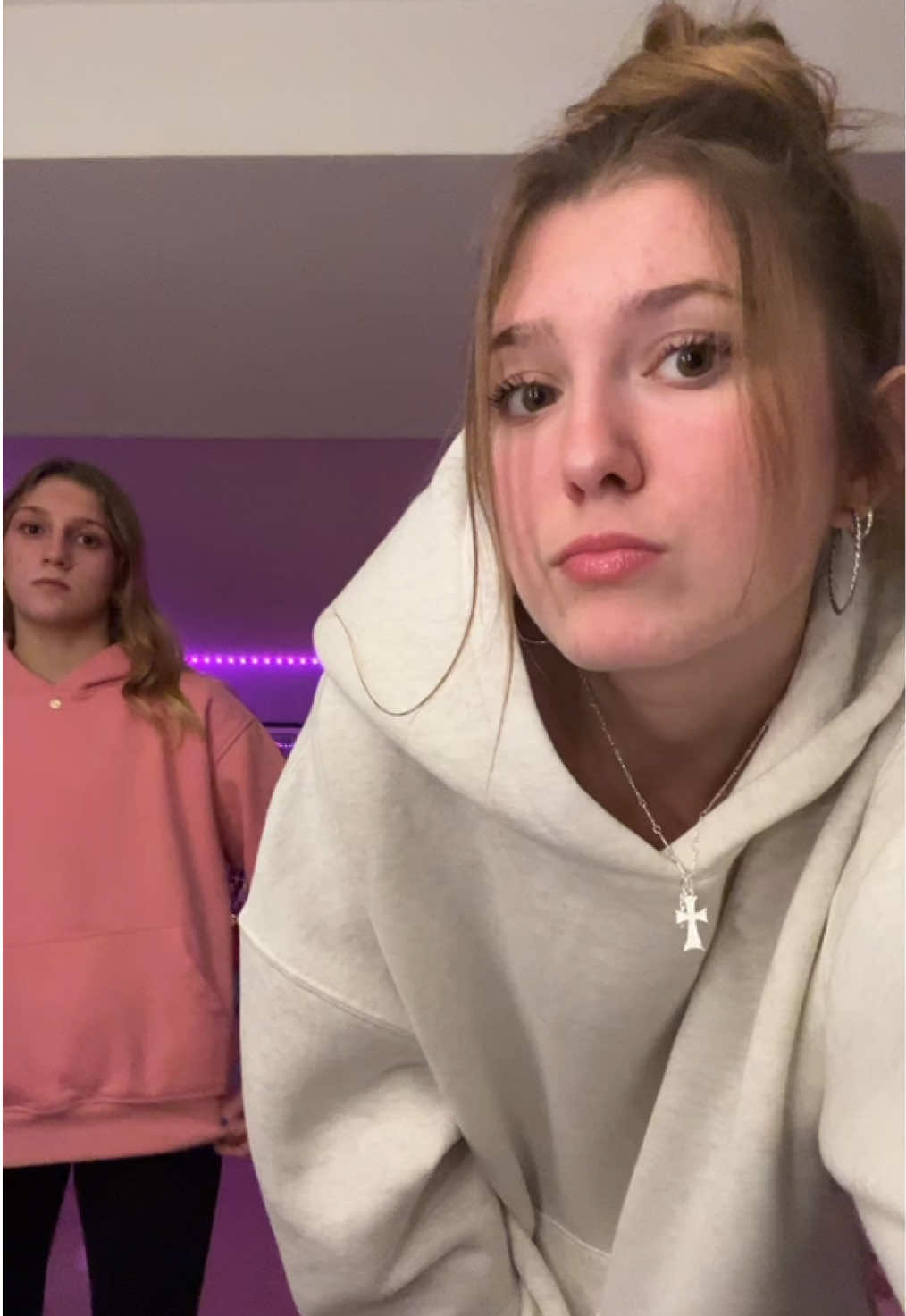 only a double XL sweatshirt, so let’s just ignore that😌 #fyp #viral #duo #dance #fypppp #bsf 