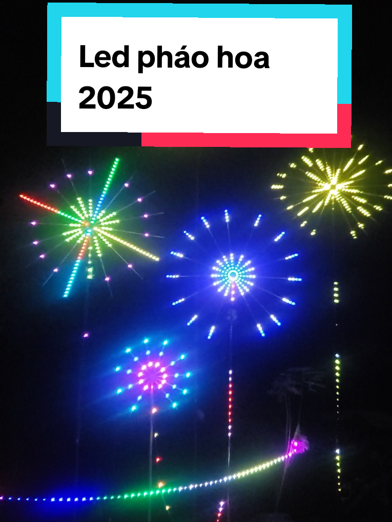 Led pháo hoa 2025 cho Anh chị em chơi Tết 💮🧨🌸🧧 Mua liên hệ với e ạ hoặc trang trưng bày e có để nha #tết #ledphaohoa #ledphaohoangoaitroi  #ledphaohoa32tia #samtetbaovui 