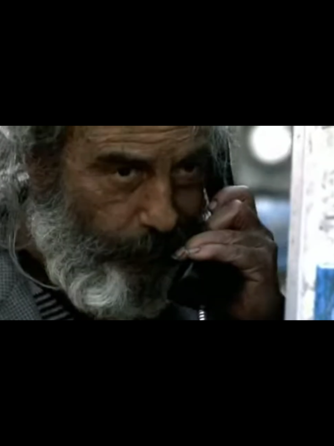 Amores perros año 2000 #emilioecheverria #chivo #thehollies #longcoolwomaninablackdress #cinemexicano #nuevocinemexicano 
