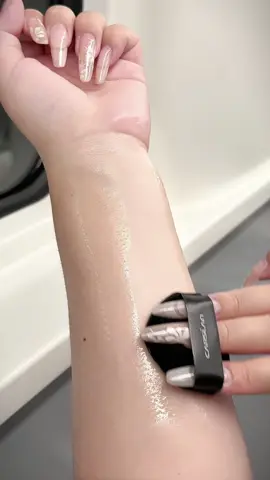 Cho lớp nền khô ráo cả ngày chỉ với 1 bước phủ phấn kiềm dầu Carslan 🥰 #carslan #LearnOnTikTok #thuvienmakeup #goclamdep 