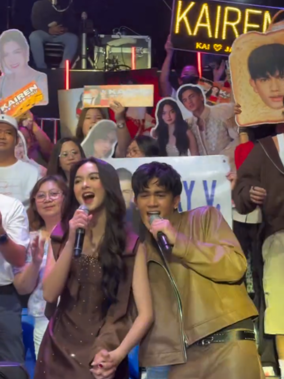 KaiRen Asap prod.🧡❤️🥰 kilig overload in this area.🤭 #Kairen #kaimontinola #JarrenGarcia #tatakstarmagic #AsapStartStrong #fyp #foryou #fypviralシ #fyppppppppppppppppppppppp #letsgoguys💪🏻 
