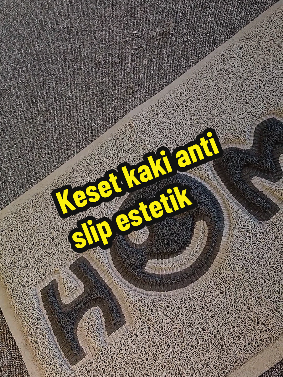 Keset kaki estetik buat di teras atau kamar mandi harganya 20 ribuan ada di keranjang bawah #keset #kesetkaki #kesetantislip #kesetantilicin #kesetmiebihun #CapCut 