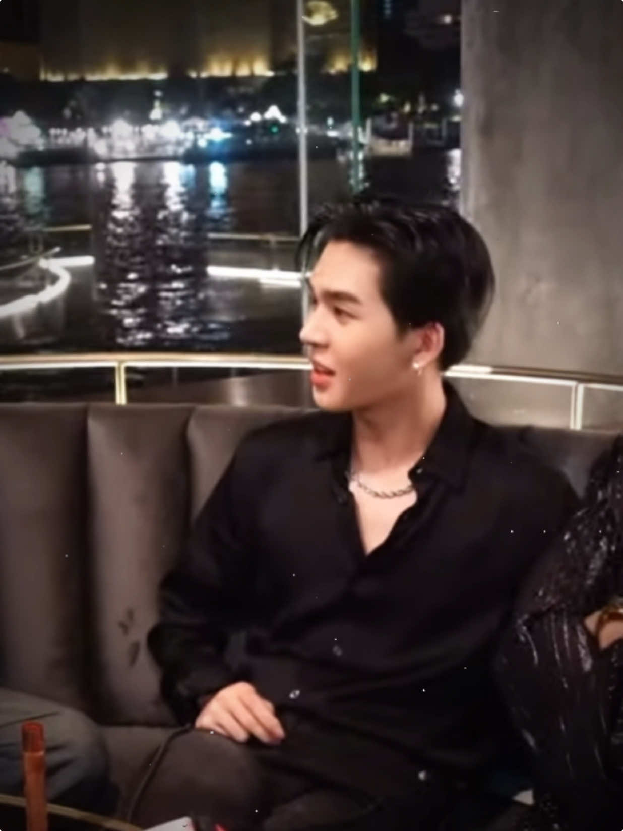 หล่อมากพี่ดารา #auautnp #yourskyseries 