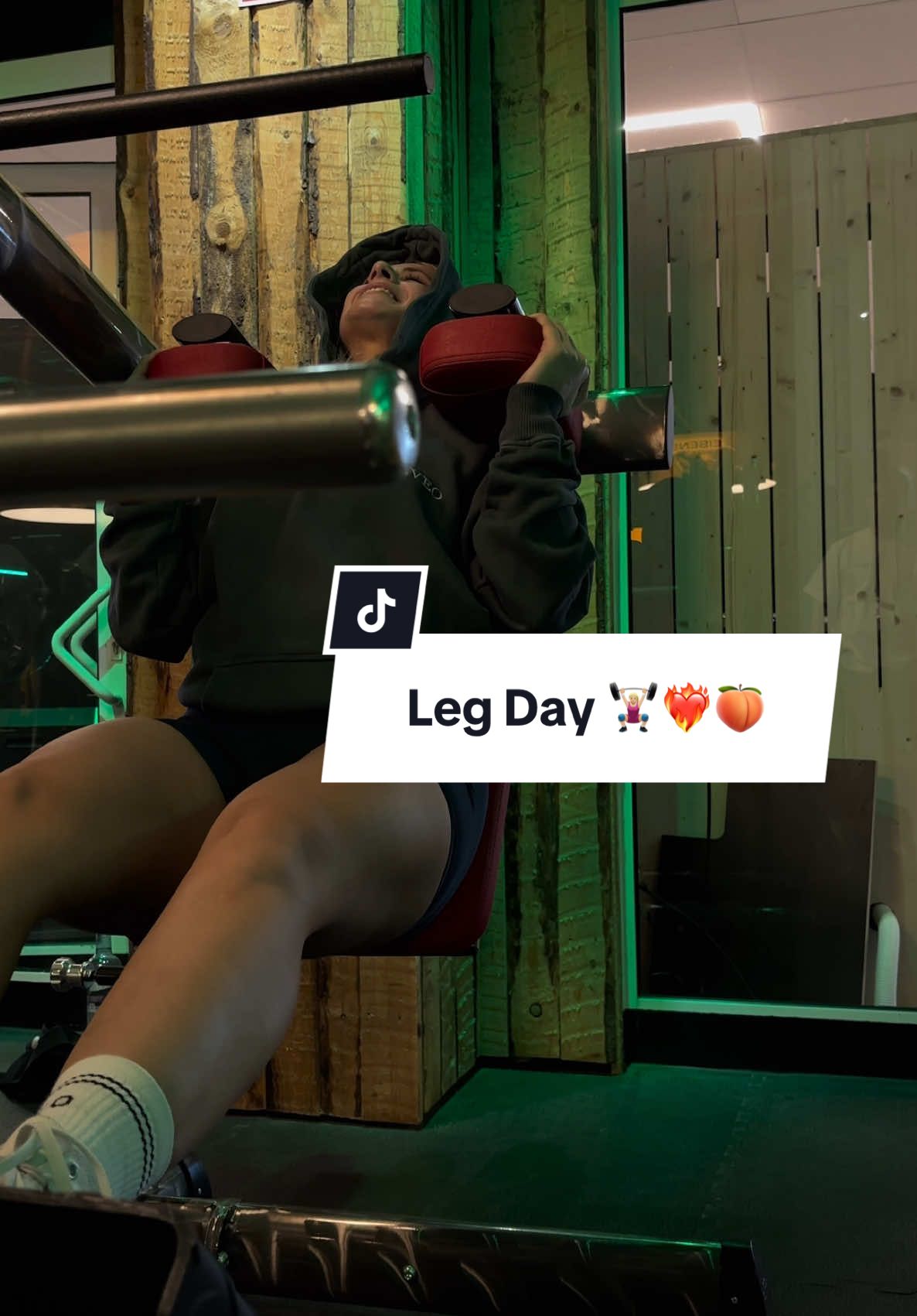 Heavy #legday 🍑❤️‍🔥🏋🏼‍♀️ IG: vxtez  @Teveo code: xverenax10 🤍 Folgt mir gerne für mehr🫶🏽 #gymvlog #glutes #glutesworkout #legs #legsworkout #gymmotivation #gymnastic #gym #girlswholift 