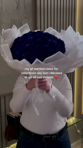 Surprise her this Valentines Day with a glitter rose bouquet that last will last forever - 50% OFF ❤️🌹