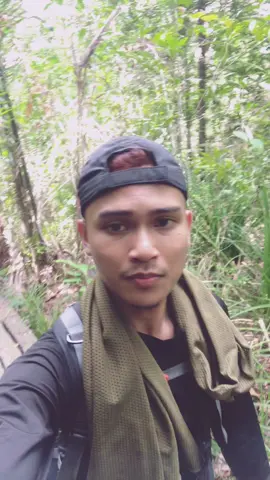 Ketua berdamai dengan alam🍃 #fypシ #fypシ゚viral #fouryoupage #viralvideo #viraltiktok #hikingadventures #Hiking #trendingtiktok #fypdongggggggg #fypシ゚viral🖤tiktok #views #fouryou #fypgakni 