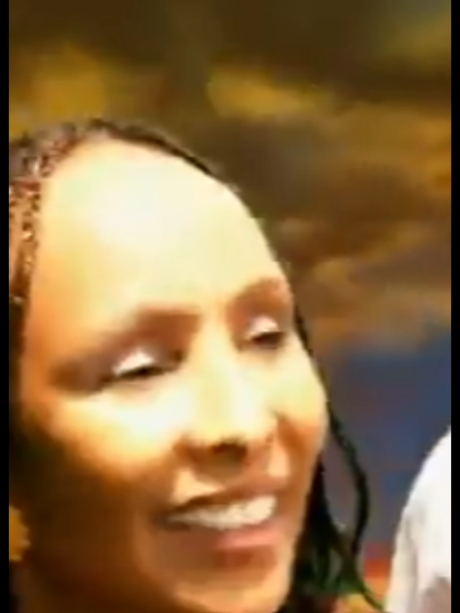 #shamsofoot #xuseenshire #haraad udhintee #hees hore #prokhadarnuur📷 #tiktoksomalia🇸🇴 #studio #CapCut #fybシ #puntlander🇸🇱tiktok #fybシ 