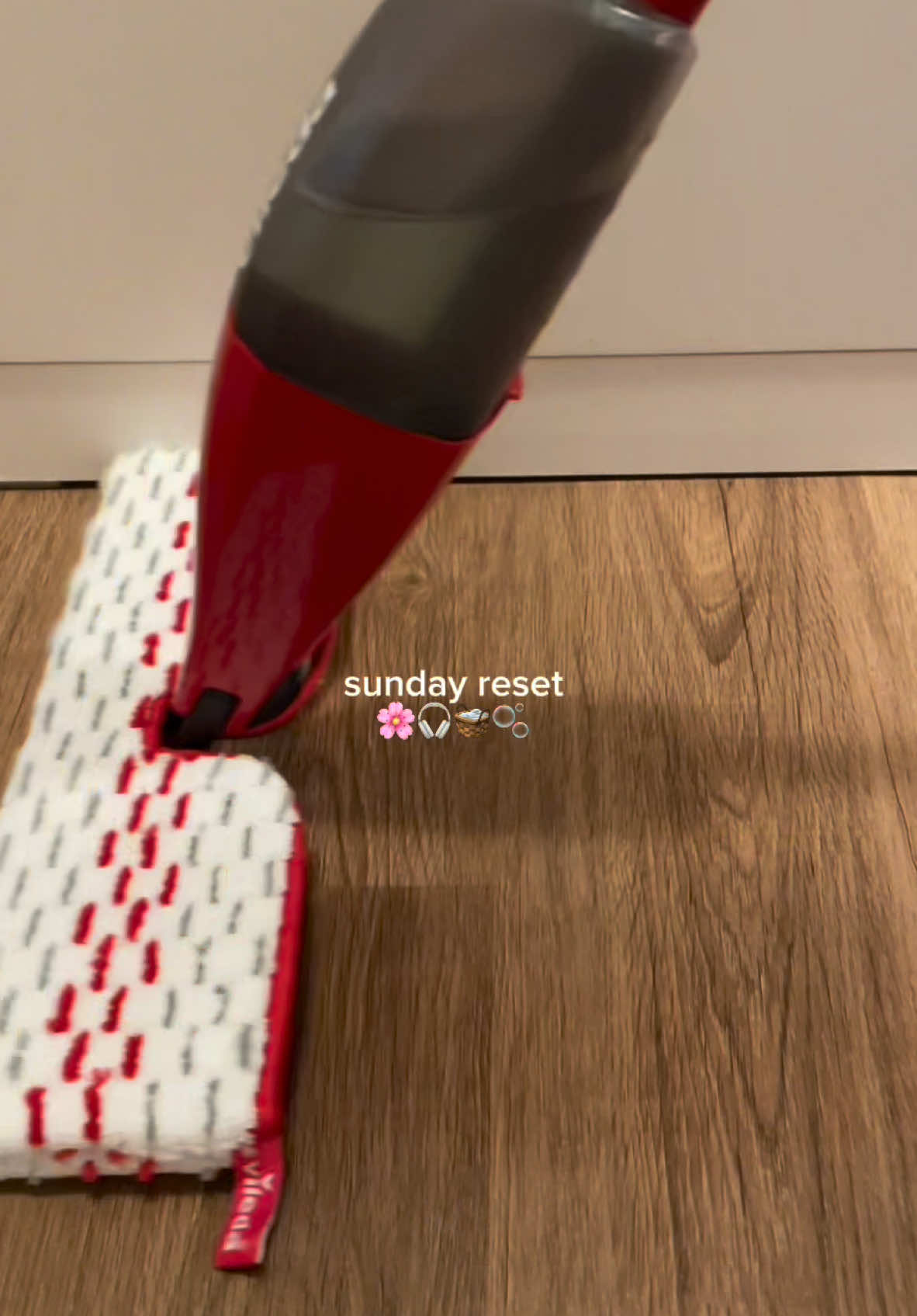 first reset in 2025🧺🫧happy sunday!🤍#fyp#CleanTok#clean#cleaning#cleaningtiktok#motivation 