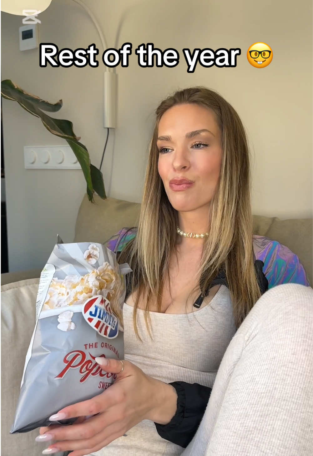 The best week full of hope 😂 but tbh, I’m good things to stay consistent and can’t wait to go to the gym again in Amsterdam 😇 #blowthisupforme #relatable