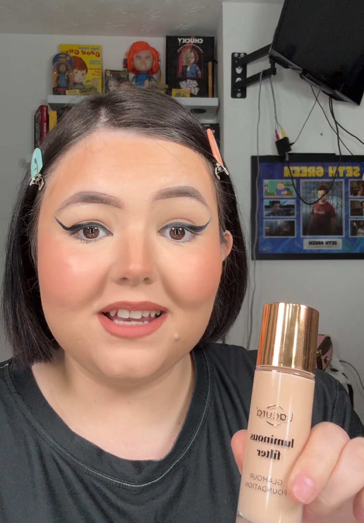 @Aldi UK Lacura Glamour foundation is amazing! 😍 - #aldibuys #aldiuk #lacura #lacuraluminousfilter #flawlessfilter #charlottetilburydupe #fyp #mua #foryou 
