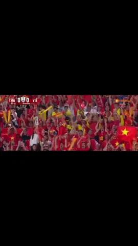1 bàn dành cho Việt Nam