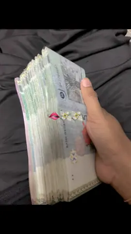 tapi lebih enak punya uang🫦 #4u #zyxcba #fyp 