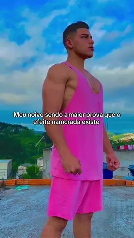 Comprei na planta 💅🤣  Brincadeira, foi só mudar o guarda roupa do gato e pronto 😍 #viralvideo #foryoupage❤️❤️ #casaltiktok #efeitonamorada 