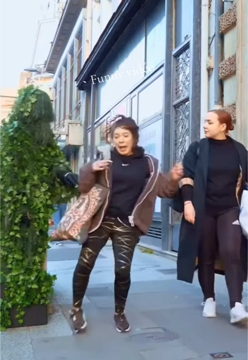 #bushmanprank#bushmanpranks #scareprank#funny#fyp#funnyvideo#funnyvideos😂#drole_videos#foryoupage#pourtoi#pranksvideos #fyp#لك #prankbushman 