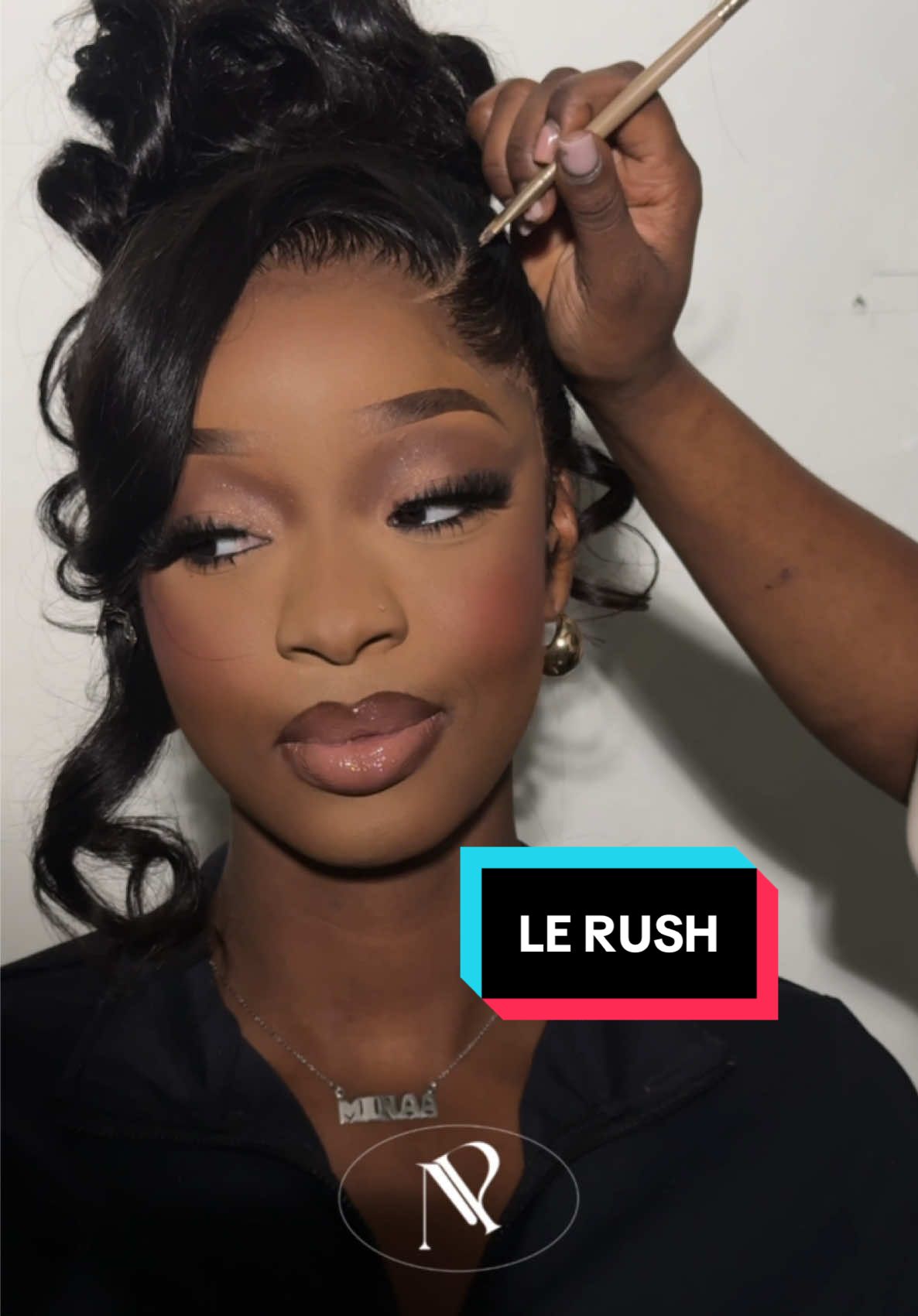 Le résultat finale vous plaît ? With @MINA SY💓 #makeupartist #makeupideas #BeautyTok #makeup #makeupartist93 #onmaquilleensenble #BeautyReview 