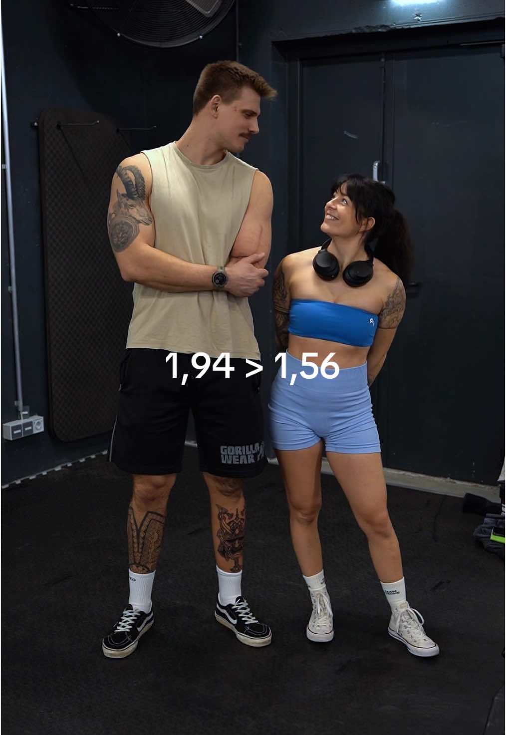 1,94 vs. 1,56 🥹 #GymLife #shortgirlproblems #gymlovers #größenunterschied #whotrainstogetherstaystogether #gymcouple #funnyvideos #fitnesscentercalifornia #dumbbells #exercisemotivation @Denys Lyednyov 