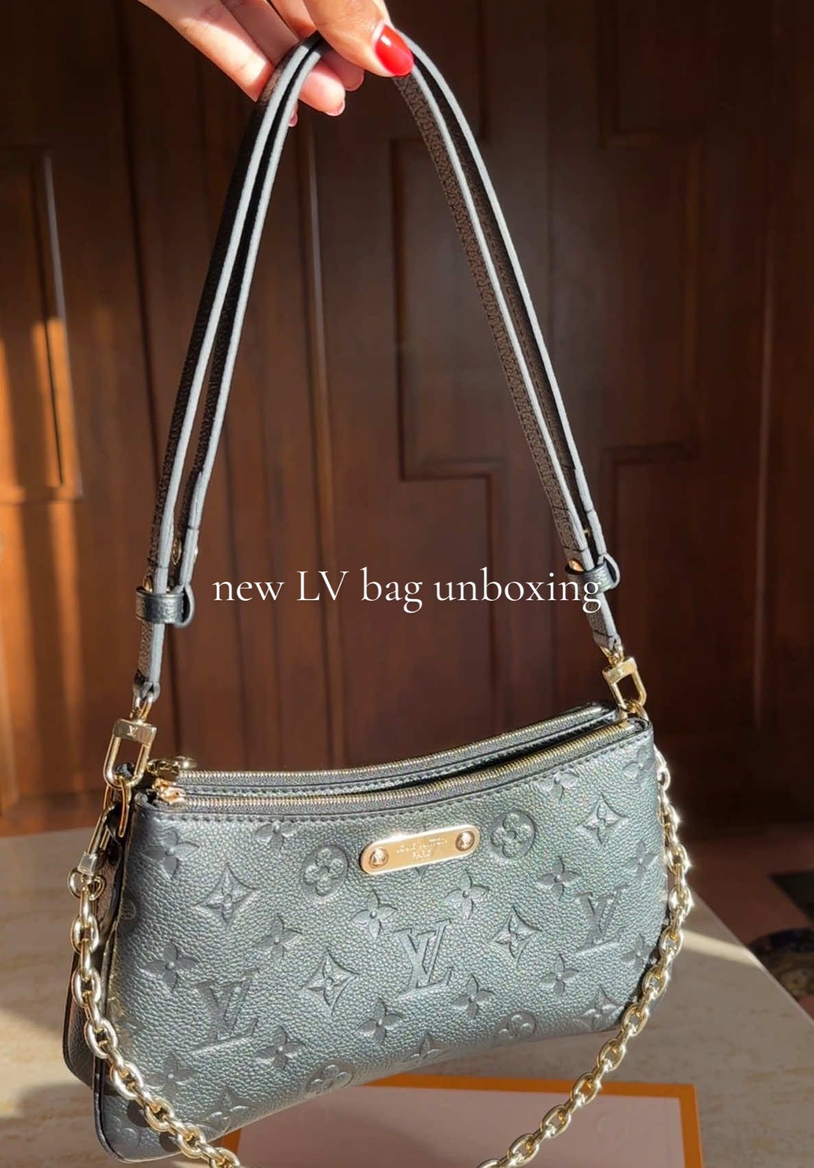 my new baby Aurora🥹 i love her so much! #louisvuittonbag #luxury #shopping #trending #fyp #aurora #2025 #bagunboxing #LV #bags oh and she can be a crossbody :)