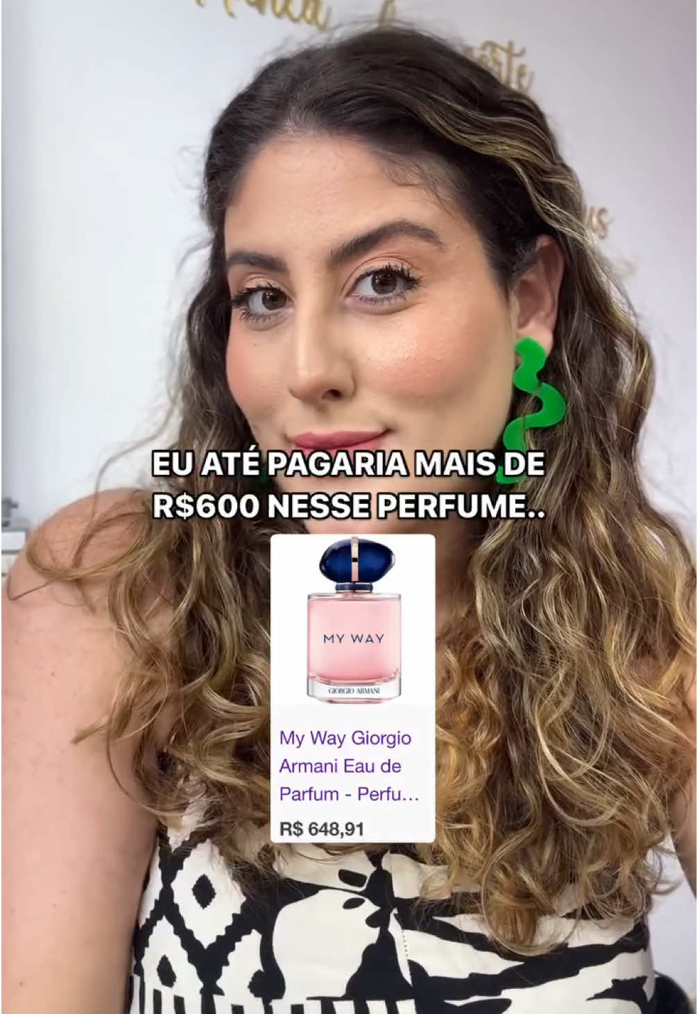 LANÇAMENTO PARIS ELYSEES 🔥 Linha premium com fragrâncias elaboradas com ingredientes raros e nobres, que proporcionam uma experiência olfativa incomparável.  Com fixação intensa, nossos perfumes oferecem longa duração, encantando seus sentidos ao longo do dia e da noite. Cada nota é selecionada com precisão para conferir complexidade e personalidade, tornando cada perfume único e memorável. 🔥 GARANTA JÁ O SEU! 💜🛍️ 📍estamos localizado no shopping Uptown, Avenida Ayrton Senna 5500 - bloco 7, loja 103. 🛒 Compre pelo link da bio.  💳  Parcelamos em 6x sem juros.  🛵 Entregamos em todo Rio.  🇧🇷 Enviamos para todo Brasil. . . . . #perfumefeminino #perfumecontratipo #perfumes #perfume #dupeparfum #perfumeshop #perfumaria #perfumelovers #perfumesimportados #perfumenacional #perfume