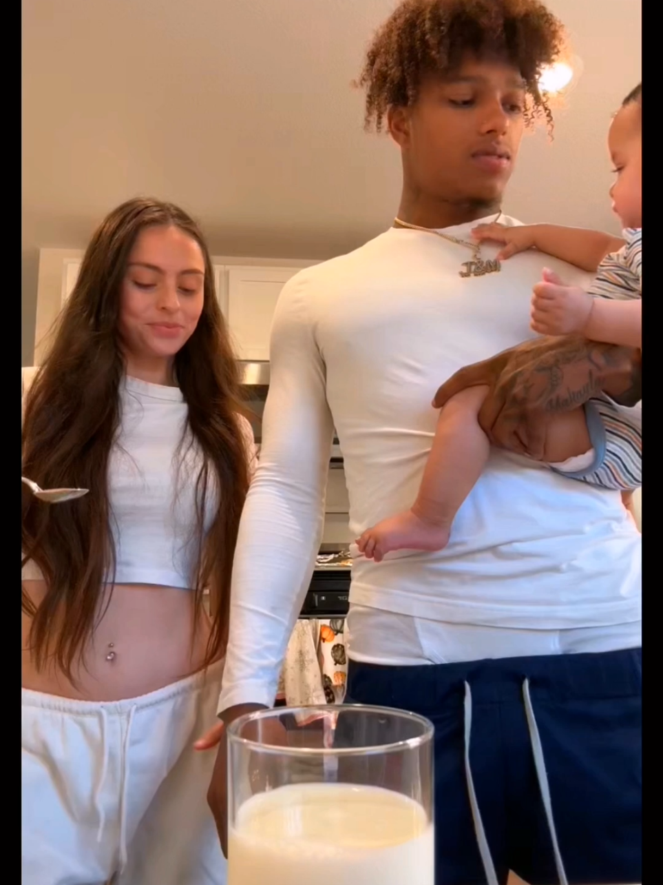 Spoon scraping trend #scarepranks #funnyvidoes #snakeprank #funnyprankvideos #funnyprank #fun #funnypranks #prankvideo #pranksvideos #scareprank 