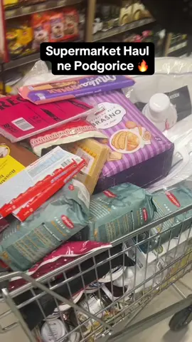 Pse skena edhe ne nshqipni supermarkete kaq tmdhajaa 😭😭  #fyp #perty #albtok #albaniantiktoker #shqiptare #tirana #tiranalifestyle #supermarkethaul #podgorica #shkodrane #shkoder #ushqime #studente #jetastudentore #kosovatiktok 