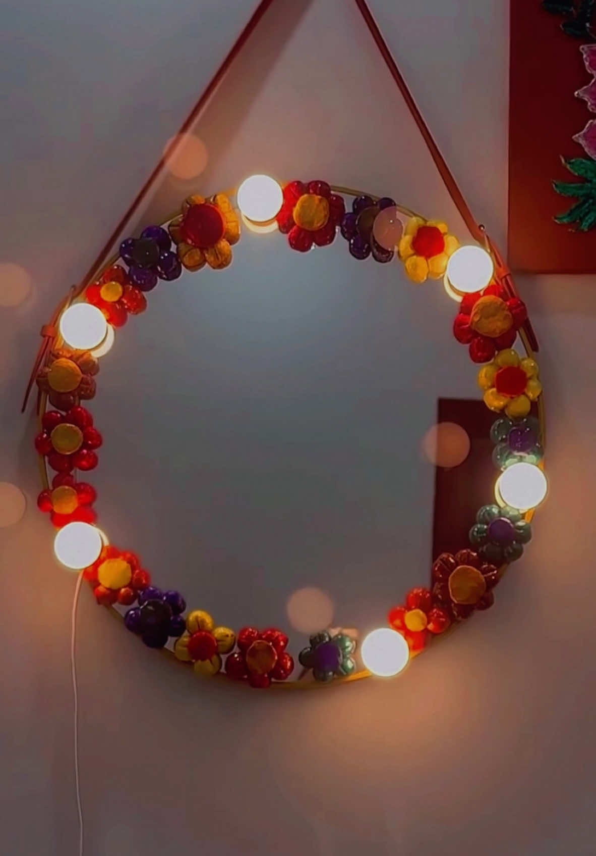 Mirror ✨ #mirror #mirrormirror #mirrorchallenge #ledmirror #flowermirror #flowerart #handmade #DIY #diycraft #decoration #fyp #viral #tiktokviral #saudiarabia🇸🇦 