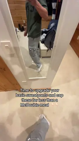 These cargo sweats are insanely comfortable and less than $10 #TikTokShop #tiktokshopfinds #timtokshopmademebuyit #sweatpants #sweats #cargopants #pants #menswear #comfy #clothes #mensclothing #fyp #fypシ #fypシ゚viral #foryoupage #trending #buynow 