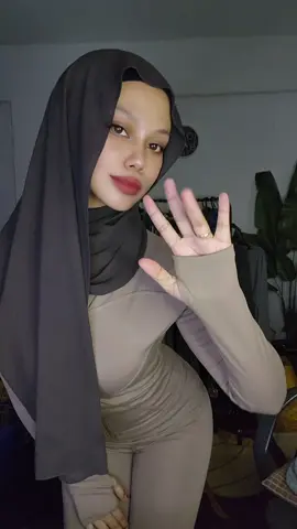 so comfy and pretty, i dah letak link okay girls ✨️❤️ abaikan baju2 bundle belakang tu hahahaha #fyp #fyppppppppppppppppppppppp #yogawear #fitnesswear 