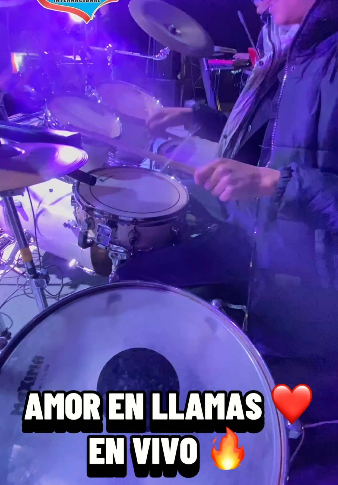 Amor en llamas 🔥❤️ #drummer #envivo #Cumbia 