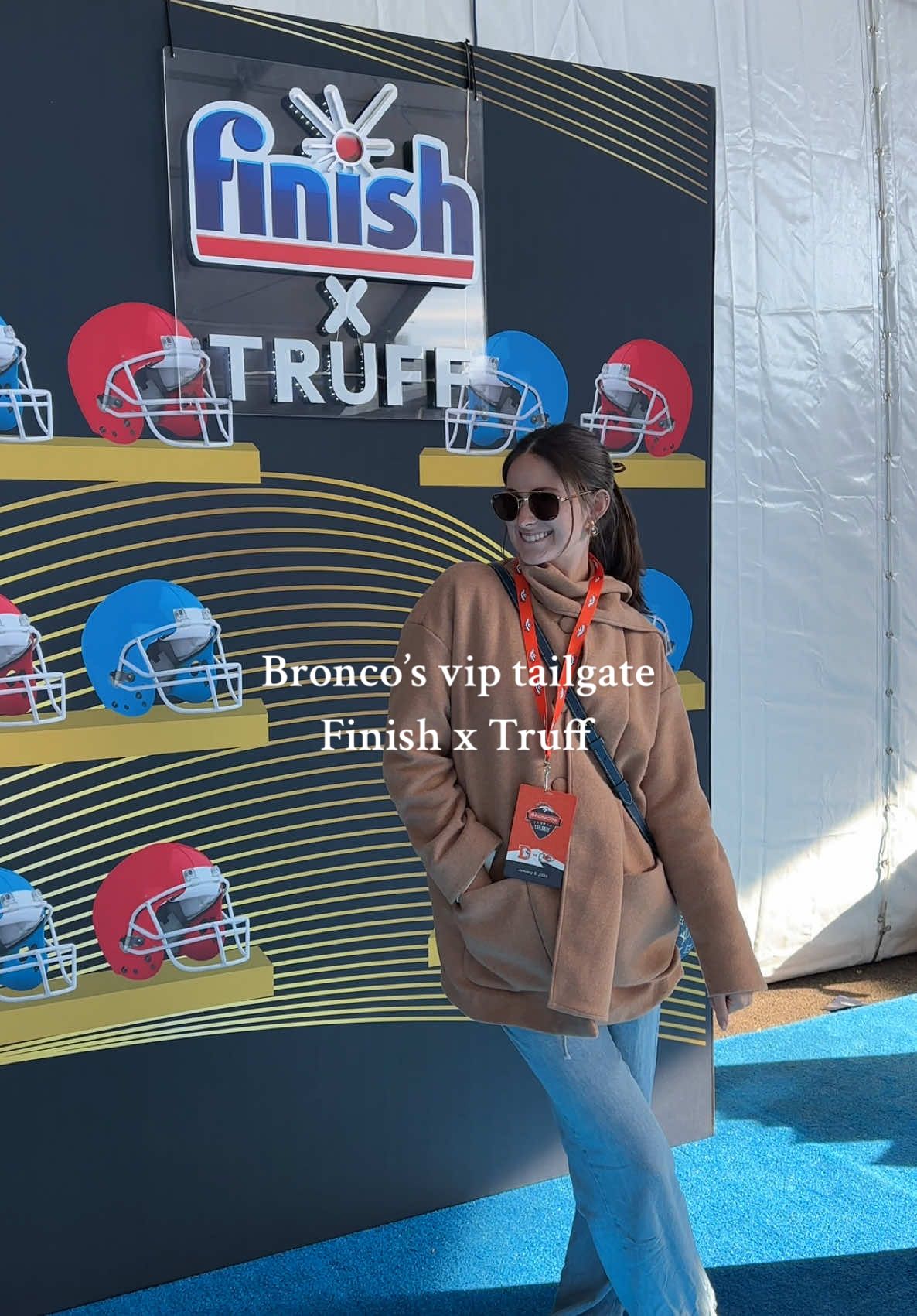 Waiting all day for these types of Sunday nights 🏈 Thanks for having me @Denver Broncos @Finish Dishwashing US X @TRUFF Hot Sauce  collab of the year 👀  #foryoupage #foryourpage #denver #denvercolorado #denverbroncos #denverco #denverfood #denverfoodscene #denverfoodie #denverfoodies #football #footballtiktok #broncos #foodtiktok #foodies 