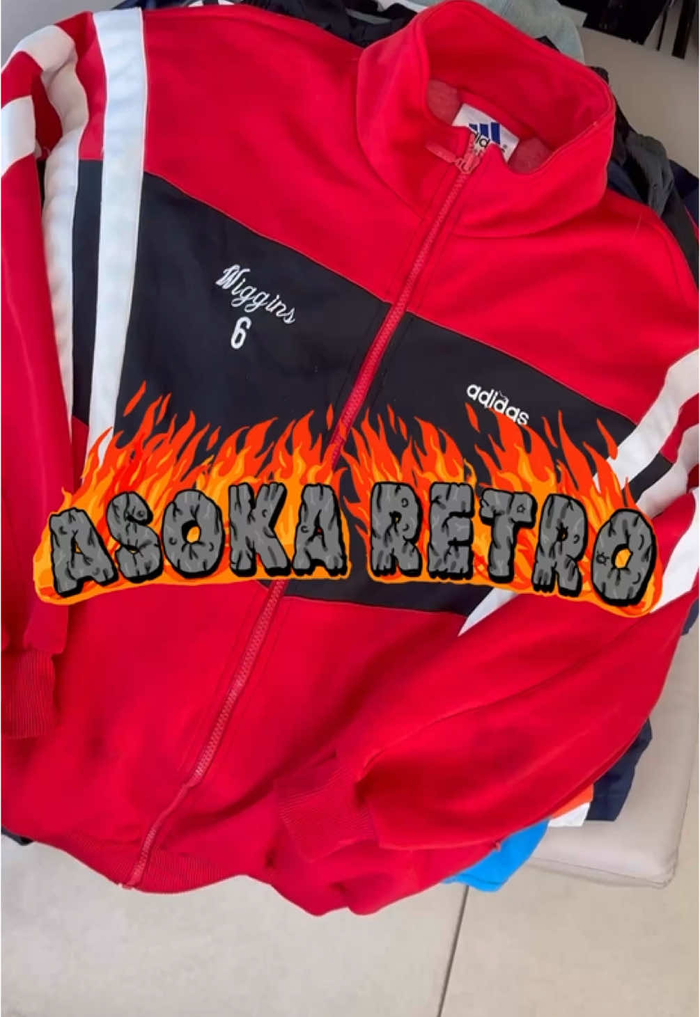 Drop-1 XXL de enero🌊⛱️ Les dejo un videito mostrando un poco de nuestros nuevos ingresos! Apartir de mañana y durante la semana en nuestras actualizaciones diarias! Estuvimos a full buscando y seleccionando prenda por prenda espero que les gusten!♻️💚 #vestiteconmigo #camisetasretro #adidas #adidasvintage #blokecore #paratiiiiiiiiiiiiiiiiiiiiiiiiiiiiiii #argentina #levis501 #feriavintage 