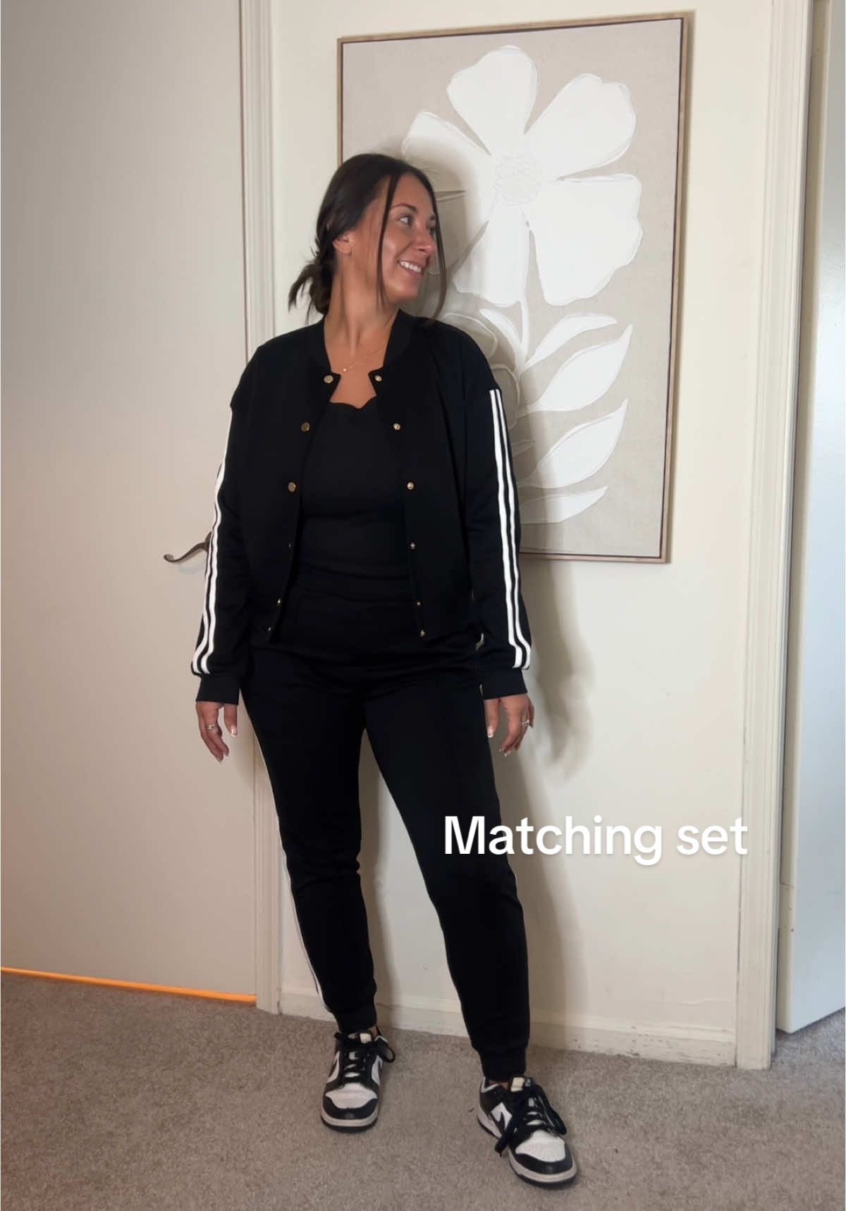 This three piece set is so stinkin’ cute. #outfitinspo #fashionlookbook #newyearnewaura #tiktokshop #tiktokshopjumpstartsale #matchingset 