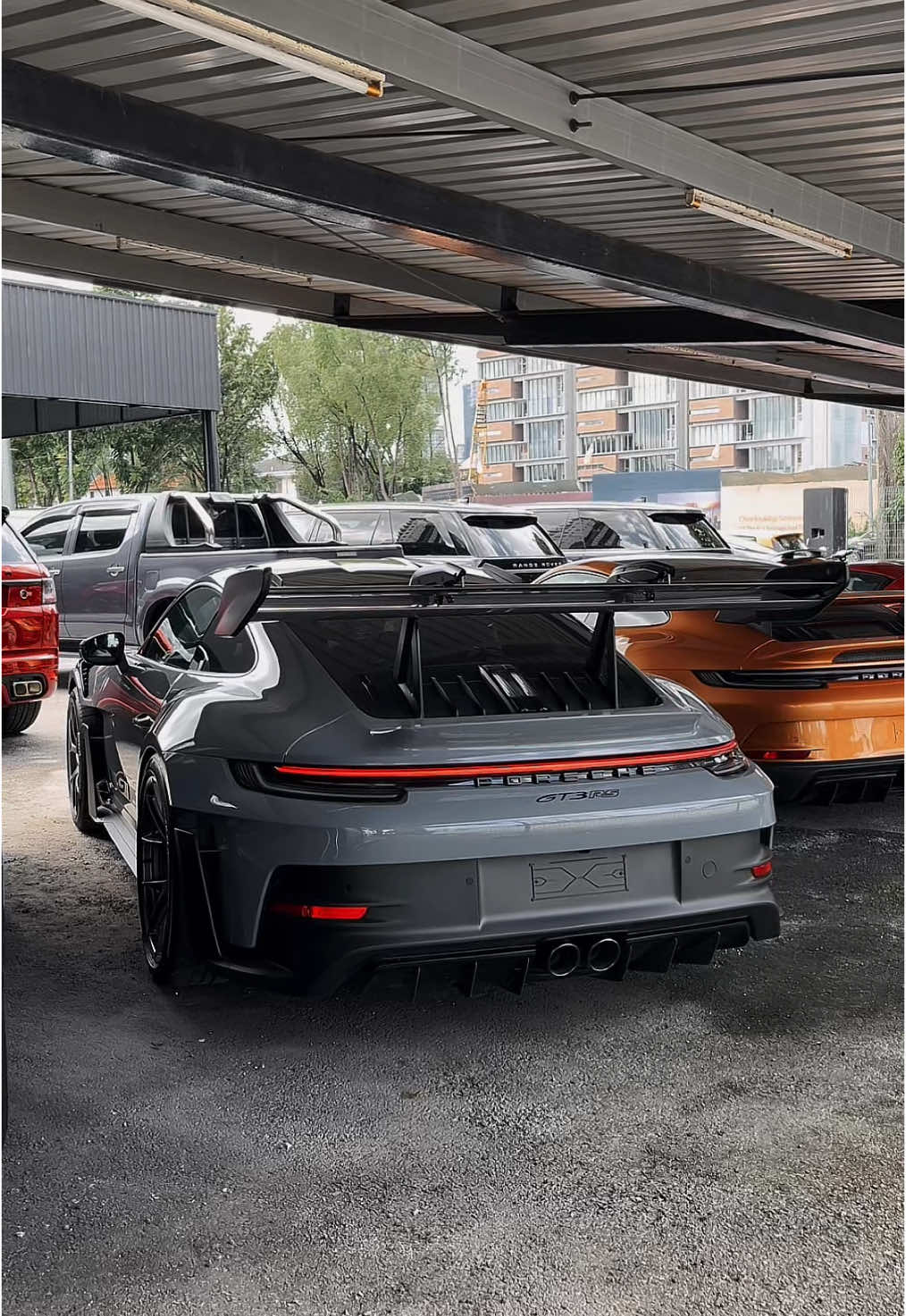 992 GT3RS🩶 @DTC Motors Carlifestyle  #porsche #gt3rs #carlifestyle #carstok #cars #supercarsdaily #dupontregistry  
