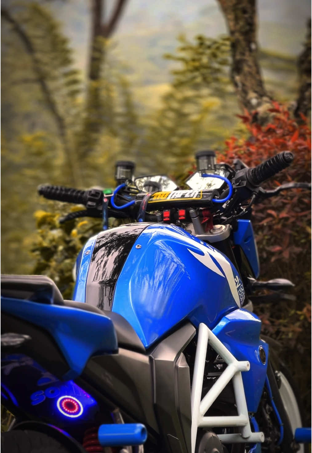 මේ දවස්වල බීශනේ නේද...  #ගම්පොල_අපි #2v_sonic #sonic #fz_riders_club🇱🇰 #bike #gmpola #tiktok #kandy #fz_modified_srilanka #agv #1m #srilanka #trending #froyoupage #fz #viral 