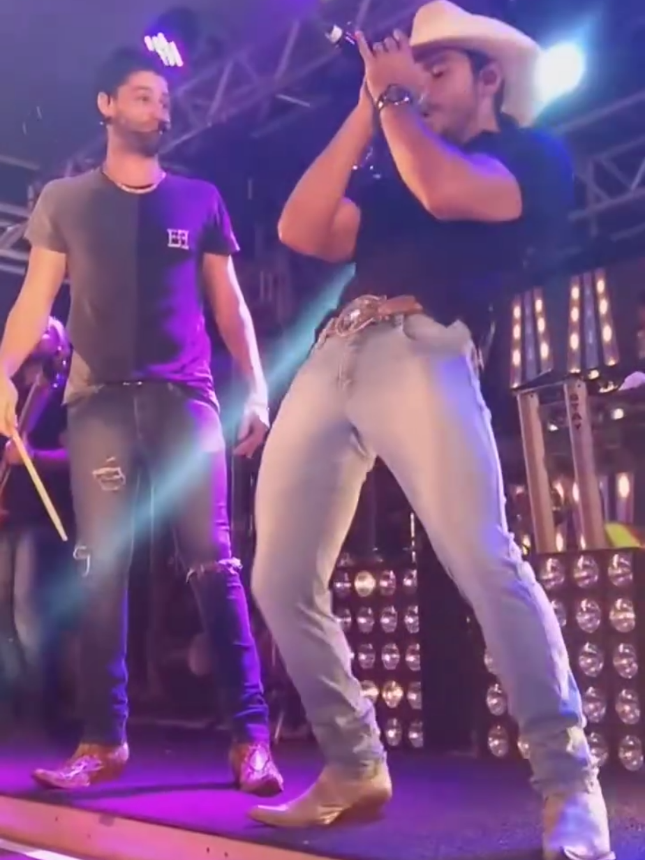 meu sonho o Mariano voltar a dançar assim nos shows 😌
