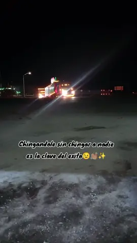 así mérito, ese vídeo lo tome afuera de mi trabajo por qué se me hacen bien perros esos carros #trailerosmexicanos🇲🇽💯😎 #termoquineros_dela_57 