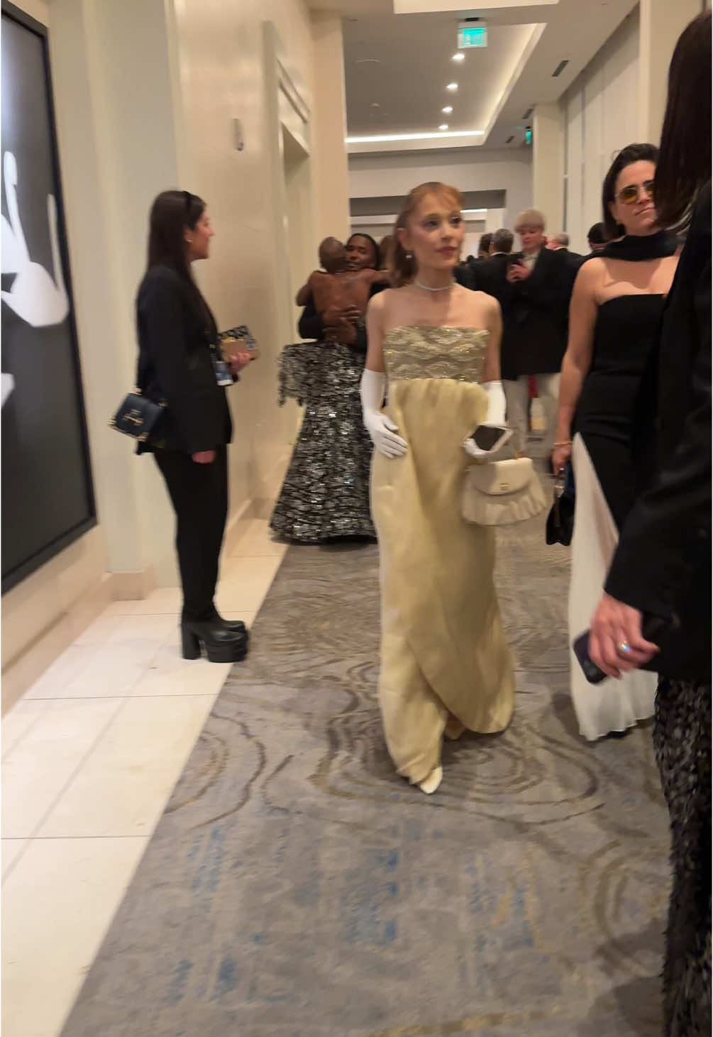 #arianagrande #goldenglobes #wicked #onregardequoi #filmtok #TikTokFashion 