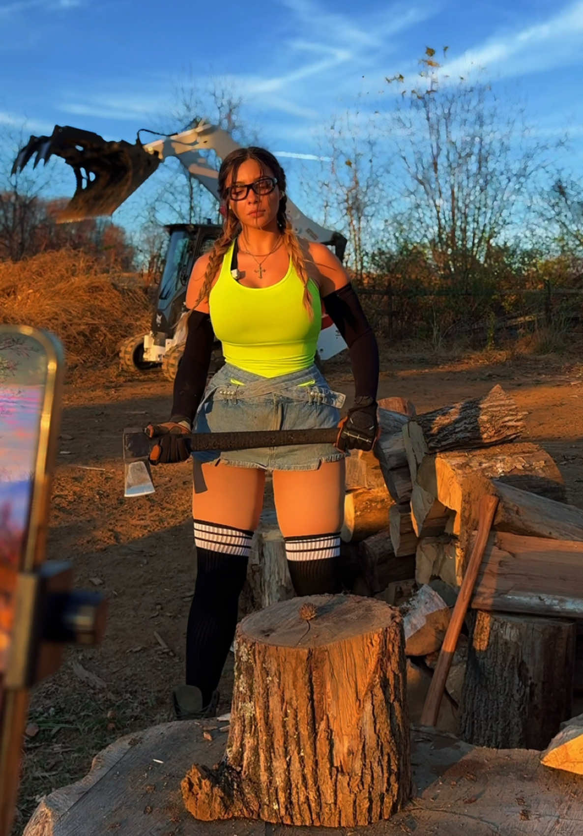 Accuracy challenge 🪓.. and now that I have your attention, plz be kind to animals 🙏🐾 #choppingwood #creatorsearchinsights #challenge #asmrwood 