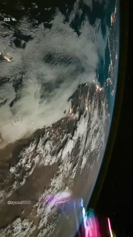 ISS 🛰see😯 ohhh beautiful❤#space5600 #ISS #foryou #foryoupage #viraltiktok #viralvideo #whotofollow #100million #capcut #tiktok #500k #moon #zoom #space #sun #whattowhatch? #star #space5600 