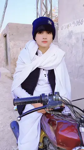 Cha mox yarr kala aw she ghadar#plaze_tiktok_dont_under_riwew_my_video🙏🔥 #plaze_tiktok_likes_problem🙏🙏🔥 #fouryou #naveesgulli 