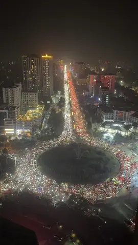 越南在以一种看起来非常隆重的方式在庆祝他们足球比赛赢了🏆 #东南亚足球锦标赛 #vietnam  #football  #footballtiktok  #amazing 