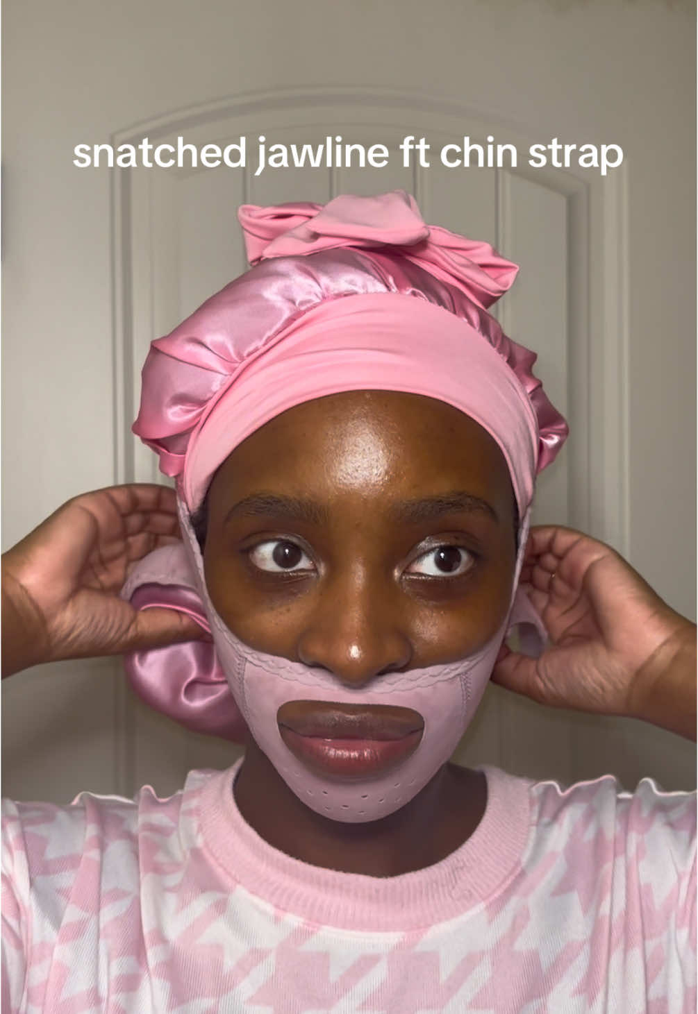 im crying 😭😭  #doublechin #mouthtape #getunreadywithme #nightroutine #nighttimeroutine #jawline #snatched 