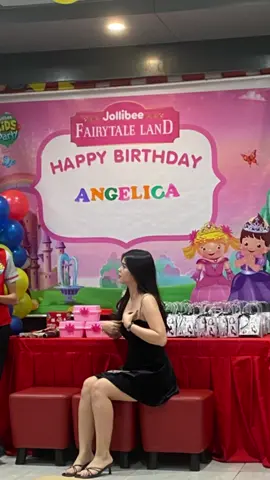 my 20th birthday at jollibee really had fun, thank you so much everyone for coming and thank you for the gifts I’m so grateful to have you all!!🥺🫶🏻