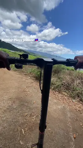 Sentier Piece Jeanne 🇷🇪#trottinetteelectrique #poirtoii #paysage #viral🥸💯 #wispeed😎 #capcut 