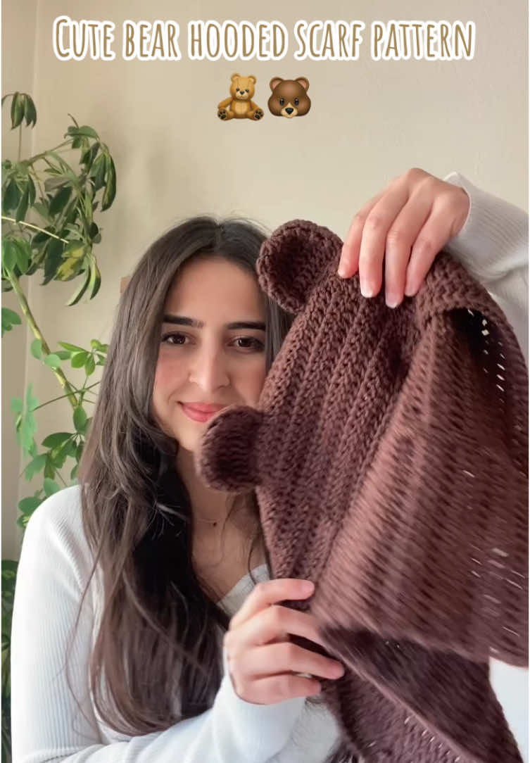 The cute bear hooded scarf pattern is now available in my Etsy shop 🧸🐻 #hoodedscarf #scarfstyles #crochetbalaclava #crochethat #bestfriendgift #bigsistergift #teddybear 