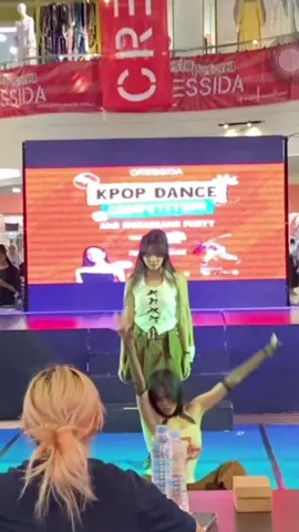 Boy-shhh 🤫 @VIVIZ #dancecover #dancekpop #kpopdancecover #viviz #vivizshhh #shhh #eunhaviviz #umjiviviz #sinbviviz #fakebodyy⚠️ #fyp #dance #kpop #kpopfyp 