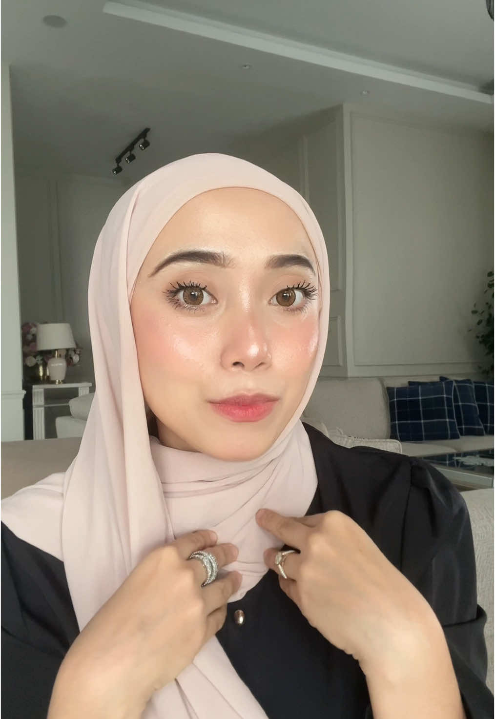 powder paling ringan & halus yang i pernah pakai! memang mantap! 😭😭 #carslan #carslanpressedpowder #pressedpowder 