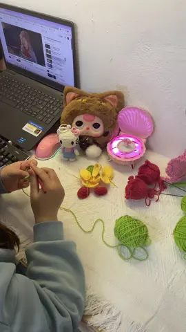 Móc len thì ai chả thích 😌 #moclenhandmade #crochet #moclen #viral #crochetersoftiktok #handmade 