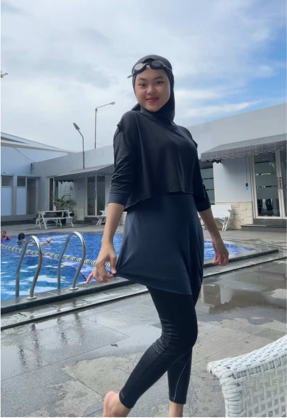 Renangg✨ #outfitrenang #outfitolahraga #hijabrenang #hijabrompi 