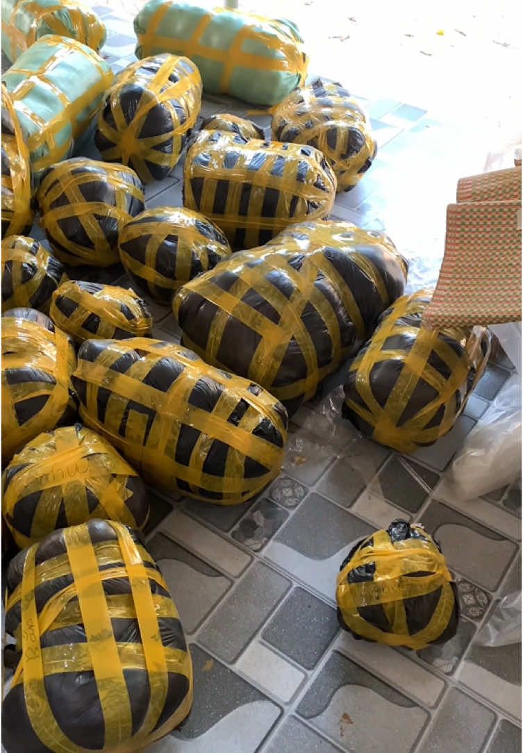 Đóng xong làm đơn xong chụp ảnh đơn ngày mới cho khách vậy là khỏi ngủ #xuhuong #gaubong2hand #gausi #gaubongquantang #trending 