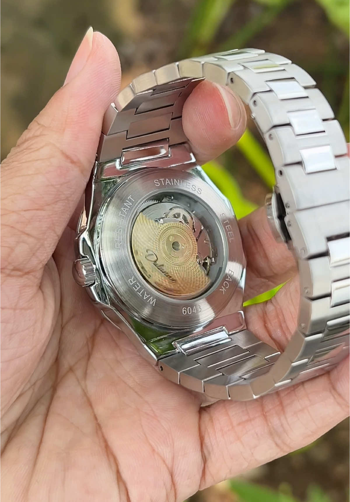 Tàu ngầm dây kim loại mang vẻ trưởng thành,nam tính,mạnh mẽ…